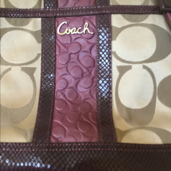 Coach purse - Picture 2 of 8
